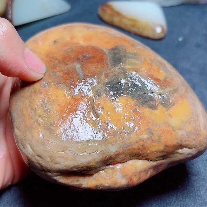 和田玉未镶嵌珠宝奇石