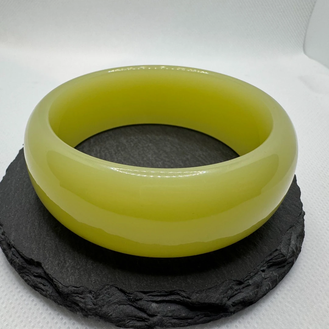 久鱼珠宝  和田玉手镯多样发一984