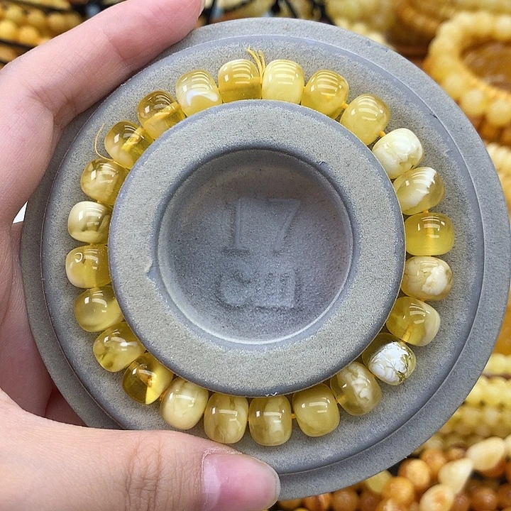 蜜蜡未镶嵌珠宝奇石