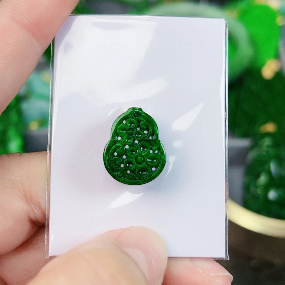 翡翠颈饰未镶嵌吊坠