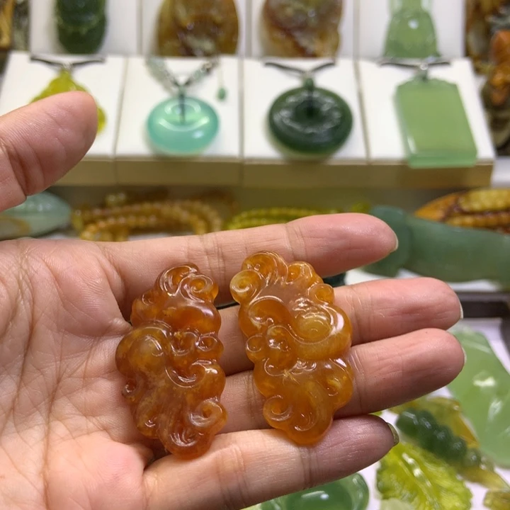 【闪购商品】未镶嵌蛇纹石玉颈饰S***n