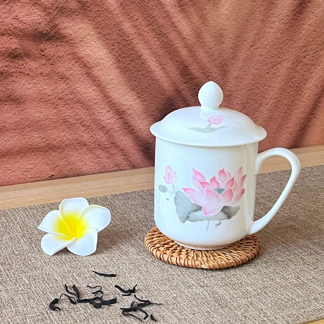 醴陵釉下彩荷花茶杯带盖水杯会议杯办公家用瓷杯陶瓷杯手绘印花