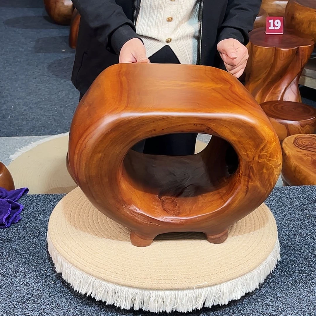 26 号香樟木尺寸：38-27-26cm