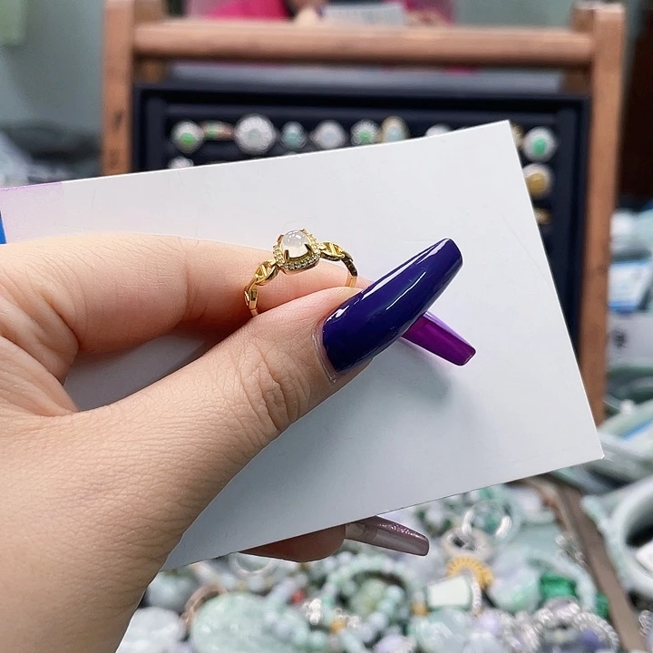 翡翠手镯未镶嵌天然翡翠A货