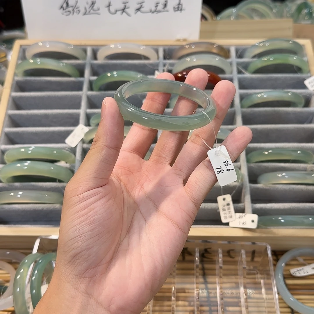 玛瑙/玉髓手镯未镶嵌圈口56.6