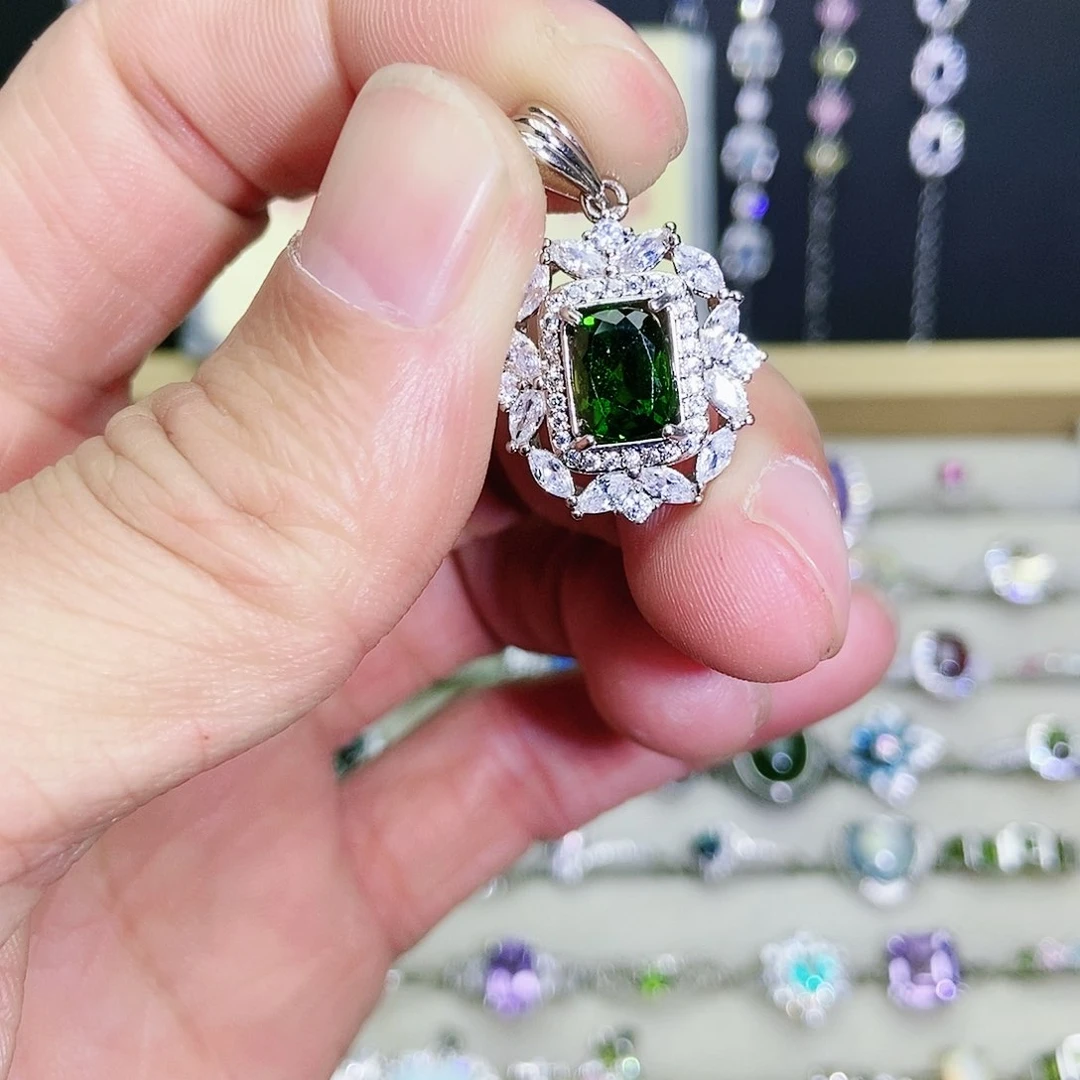 【闪购商品】未镶嵌透辉石吊坠