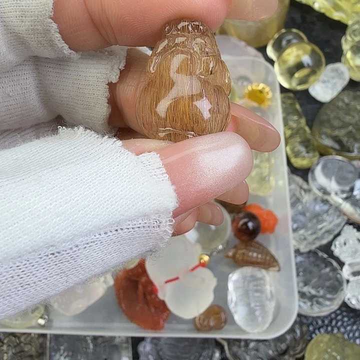 凤***号车挂水晶未镶嵌水晶