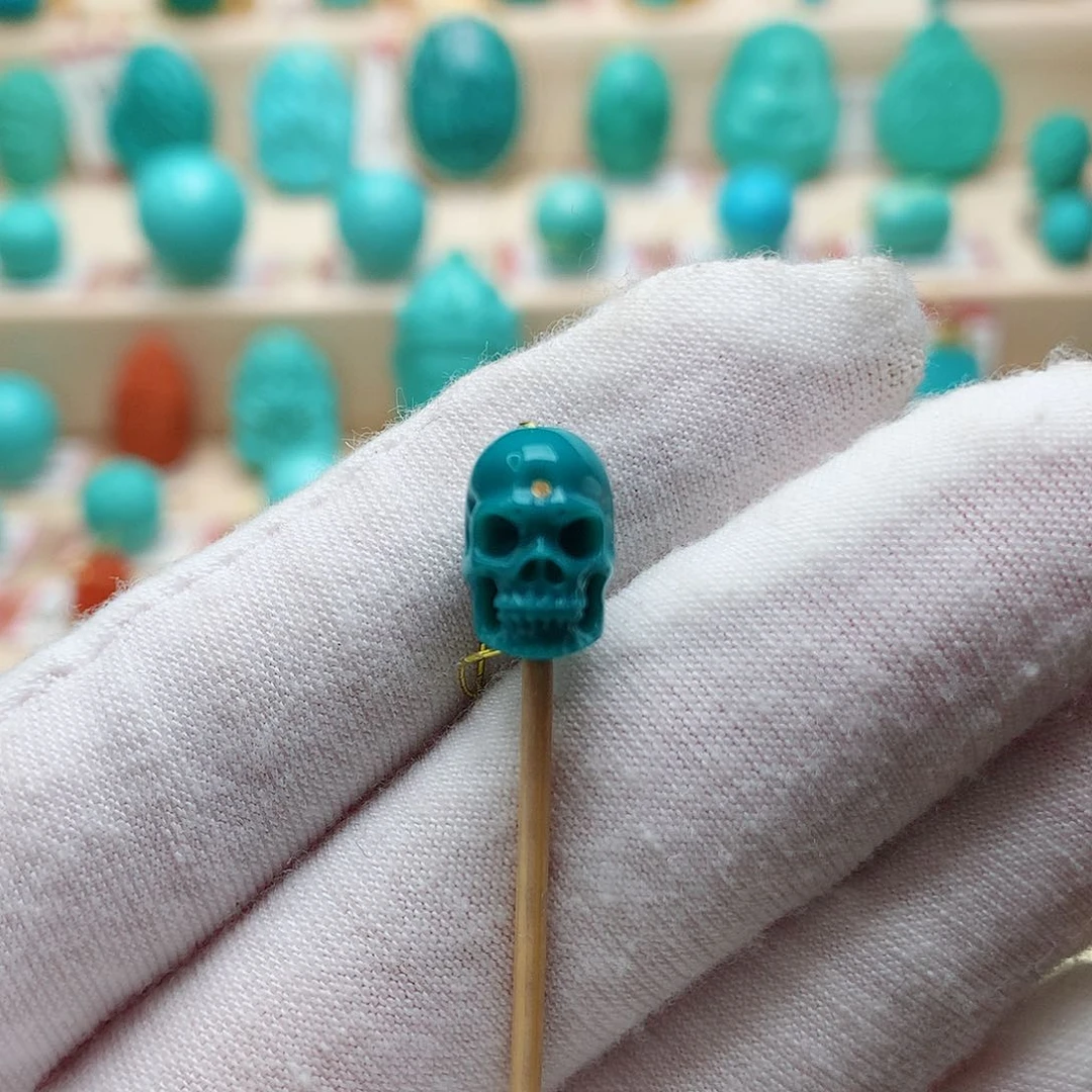 绿松石配饰未镶嵌顾**怜