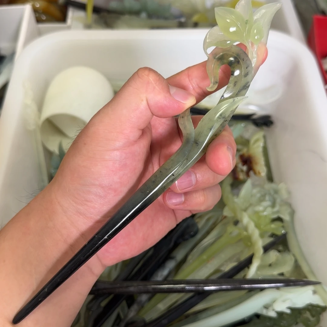 蛇纹石玉未镶嵌发饰