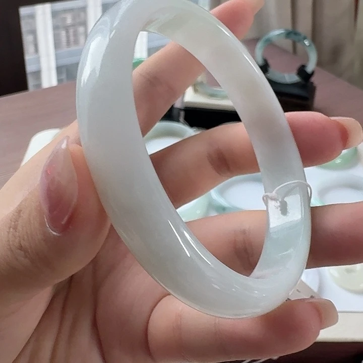 翡翠未镶嵌手镯（序号18）点菜看细节