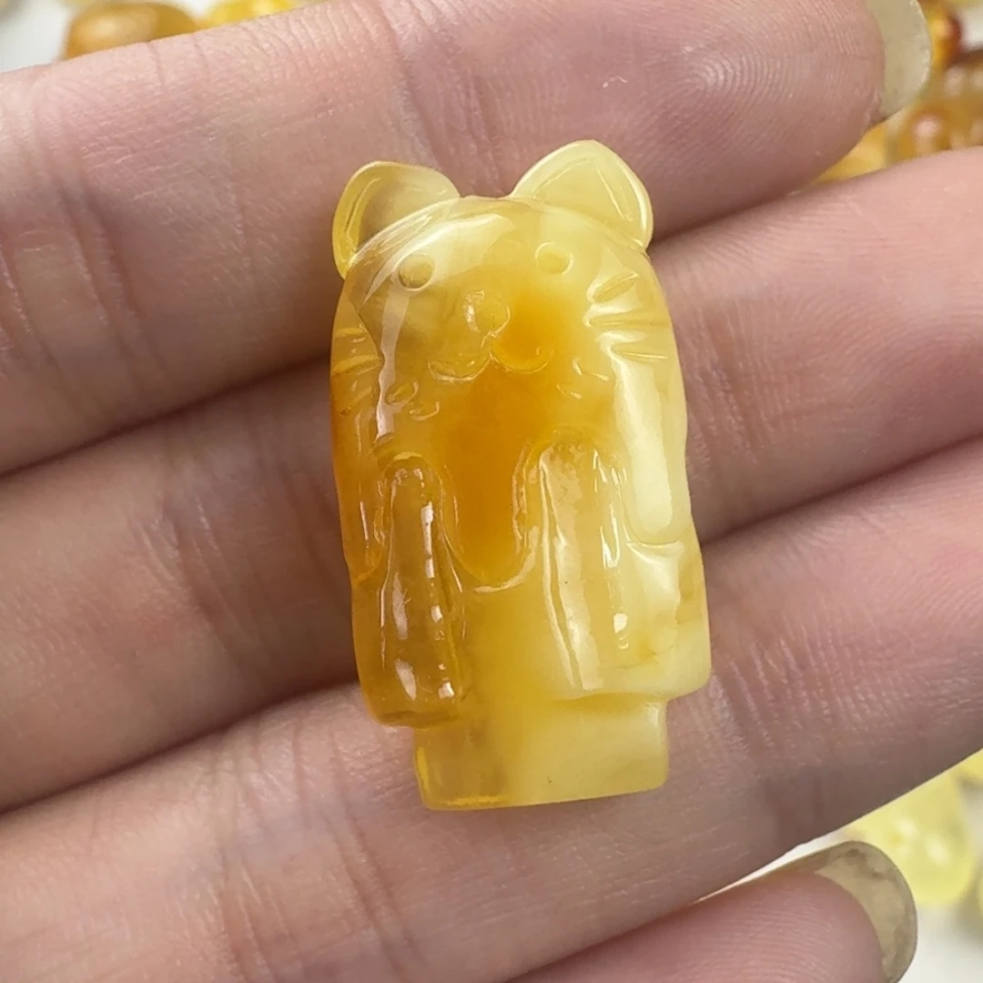 蜜蜡未镶嵌珠宝奇石全品 27.6×15×8.6mm