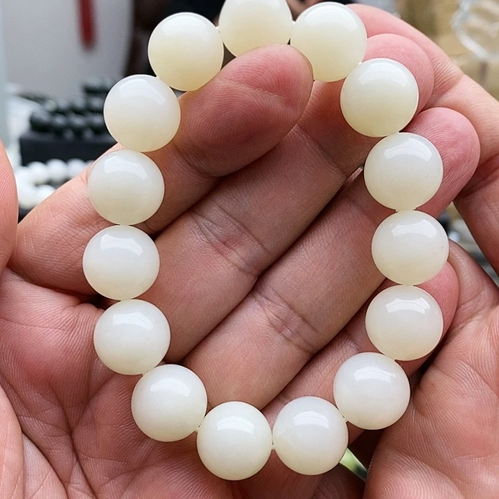 【闪购商品】未镶嵌手链和田玉14白