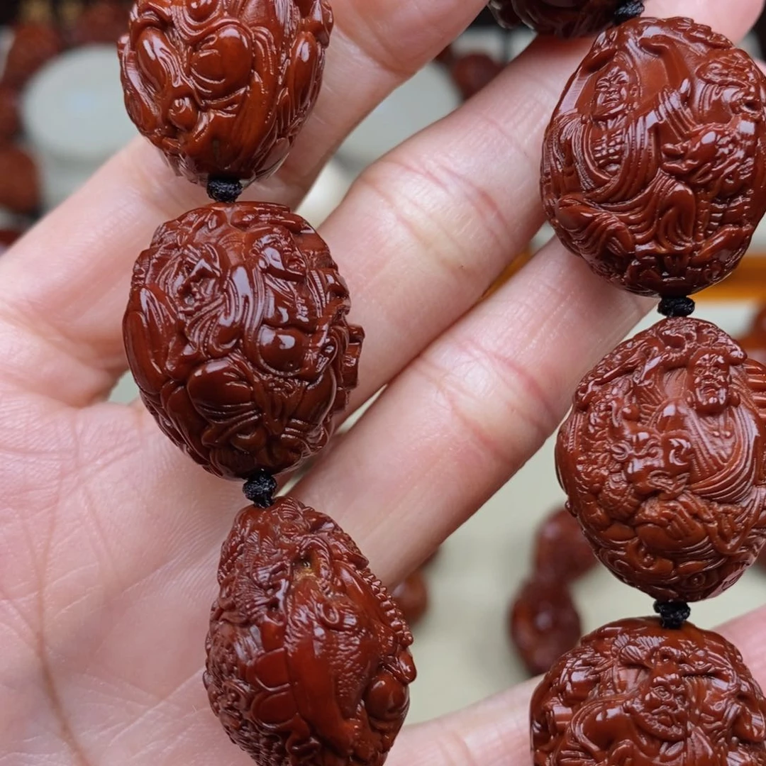 橄榄核吊坠路**有十八罗汉