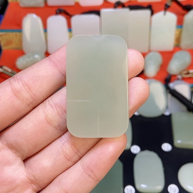 【闪购商品】颈饰未镶嵌和田玉