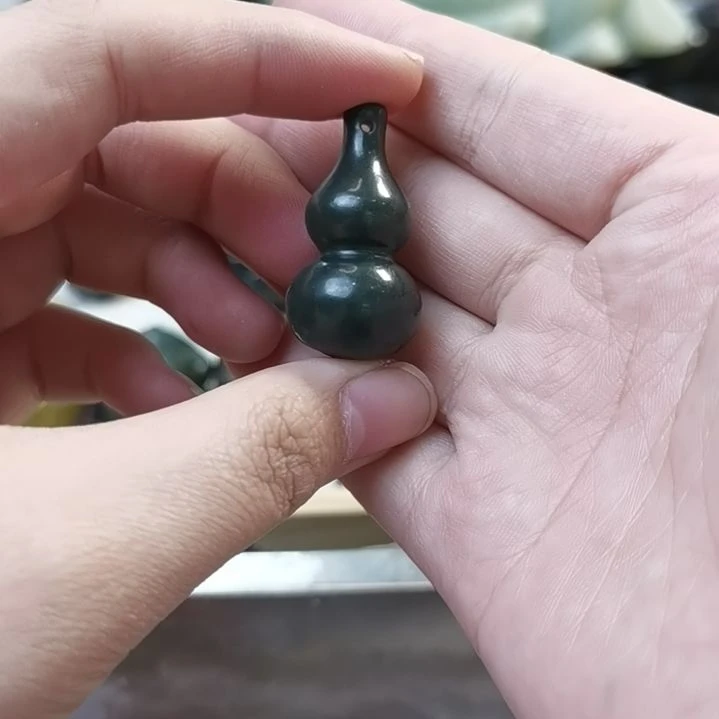 和田玉（碧玉）未镶嵌颈饰