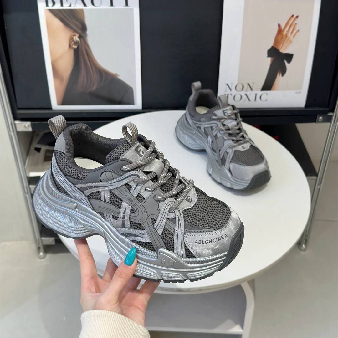 美式复古时尚灰色真皮老爹鞋女2025秋冬超火厚底轻便休闲运动跑鞋