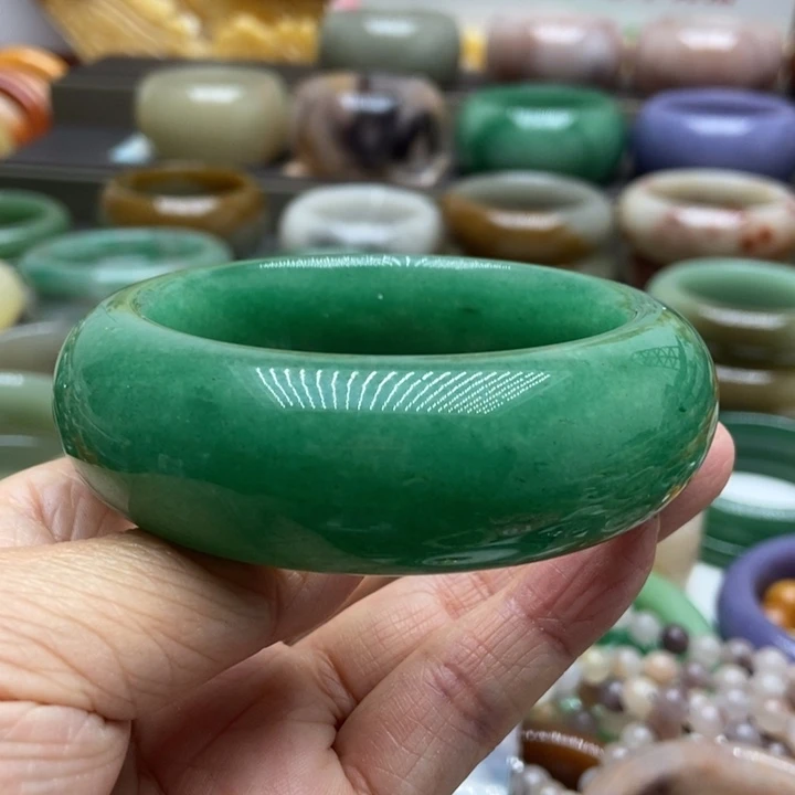 未镶嵌手镯石英质玉友*