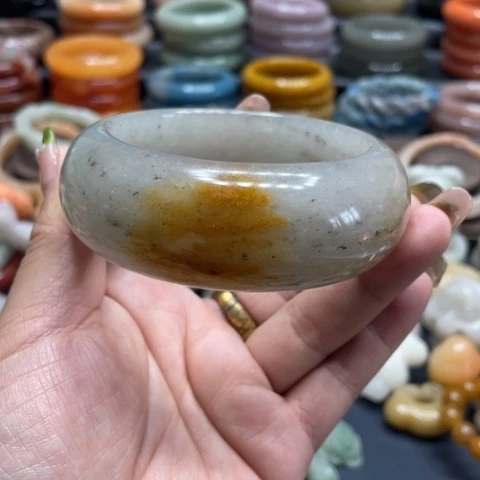 颈饰合金石英质玉贵*