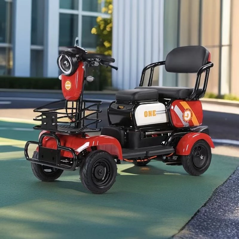 新款老年代步电动四轮车防摔接送孩子三人电动车