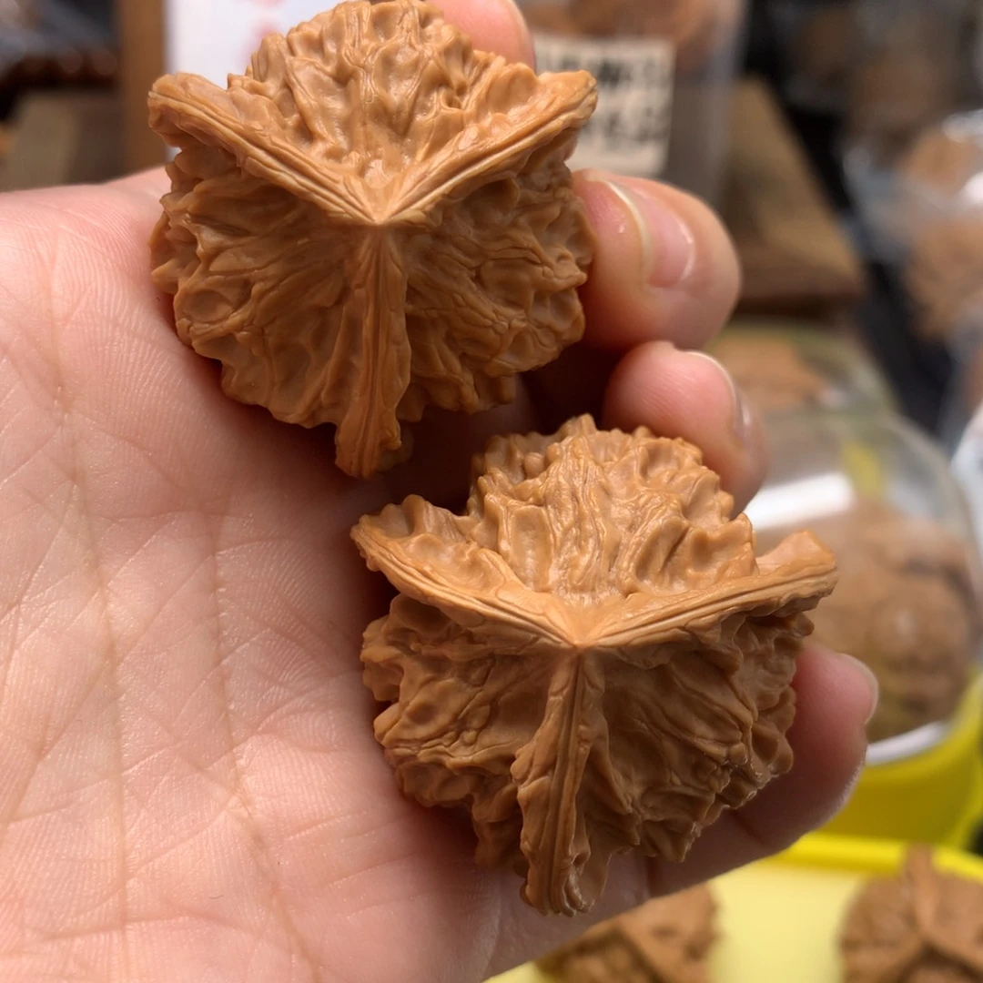 文玩核桃把件37三棱