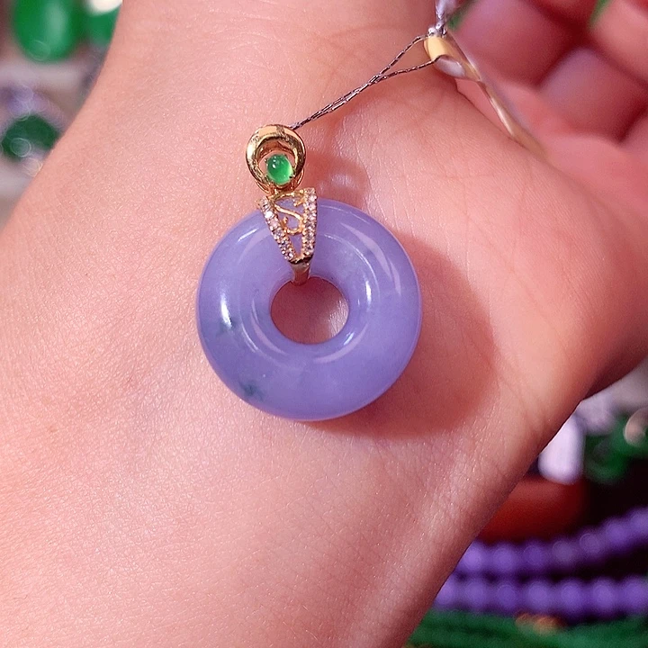 翡翠18K金镶嵌颈饰翡翠