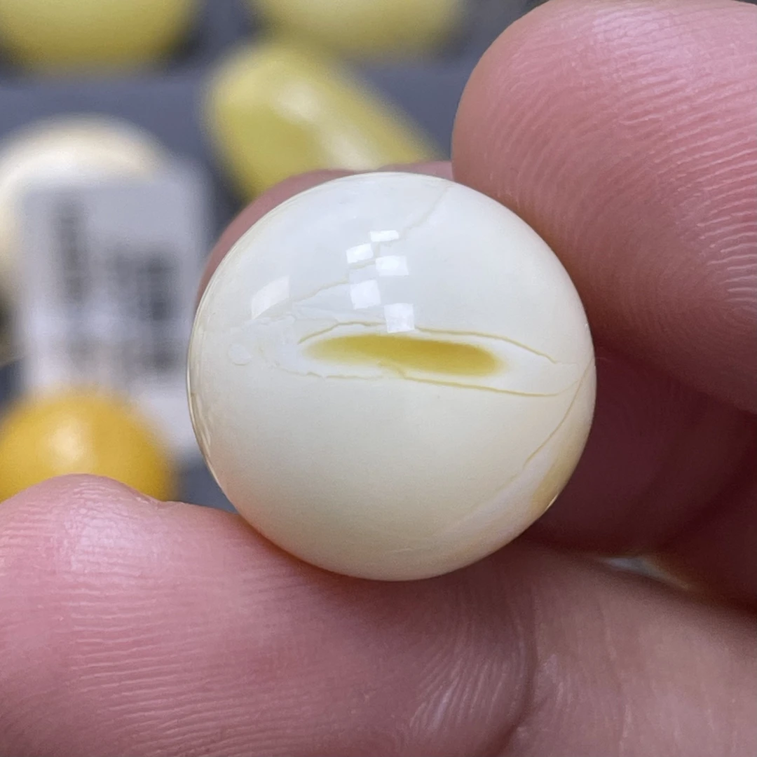 魔梵珠宝｜15.1mm俄料天然蜜蜡 瓷白妖花 溶洞金沙