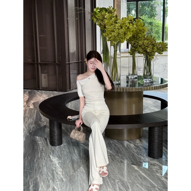 【梦梦服饰】纯欲法式气质斜肩半袖针织衫+气质修身裤子