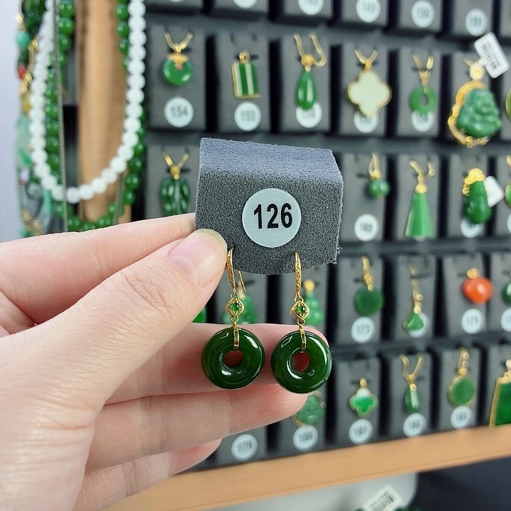 和田玉18K金镶嵌耳饰