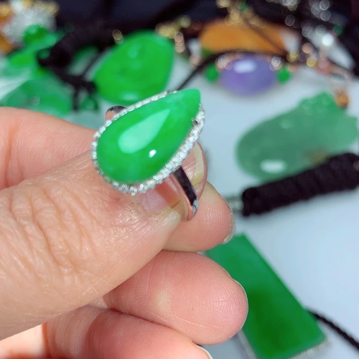 翡翠吊坠(不含链)未镶嵌