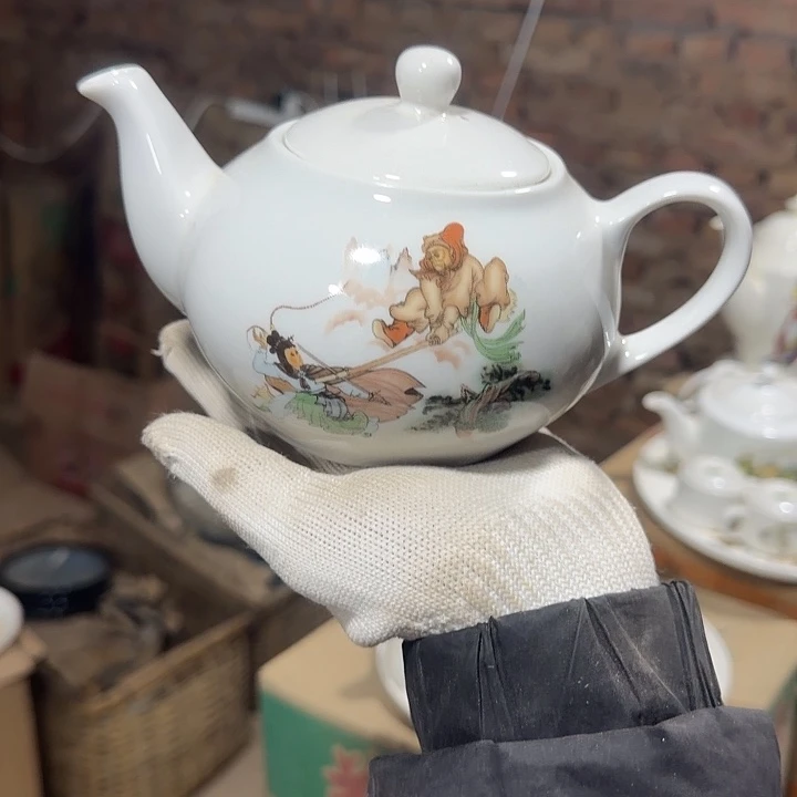 库存微瑕多孔茶壶