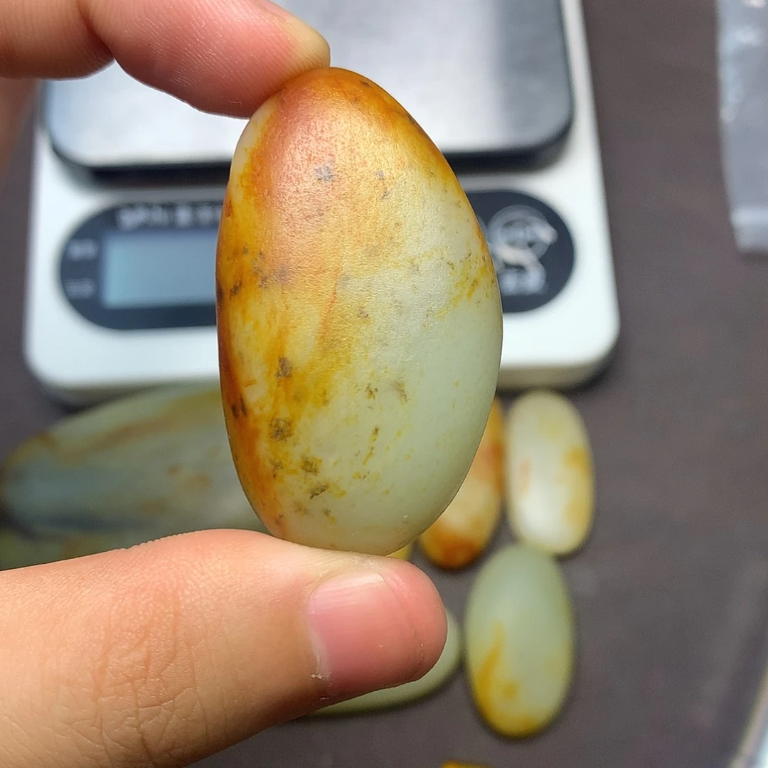 和田玉（糖玉）未镶嵌挂件