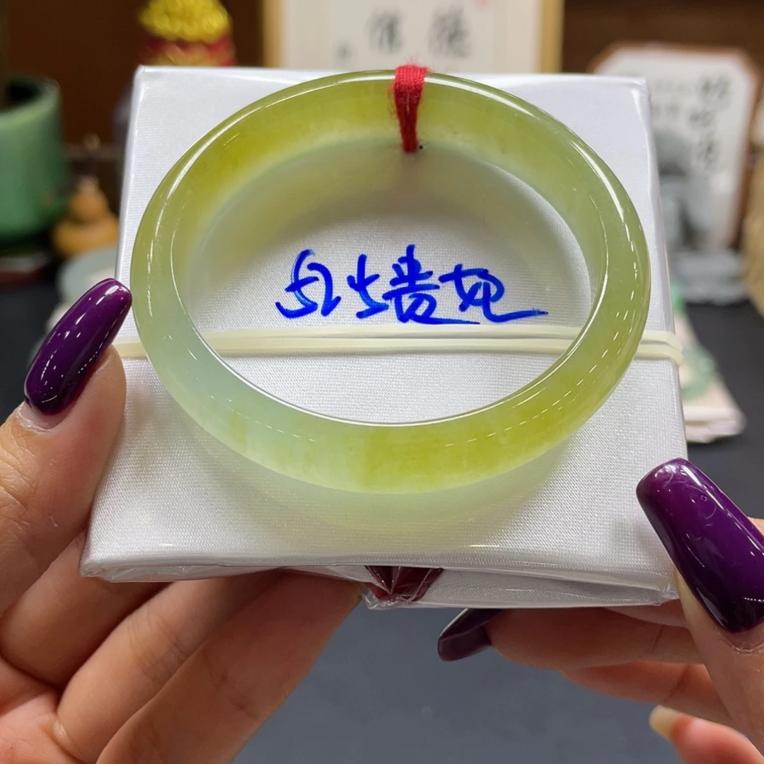 翡翠未镶嵌手镯48 号链接