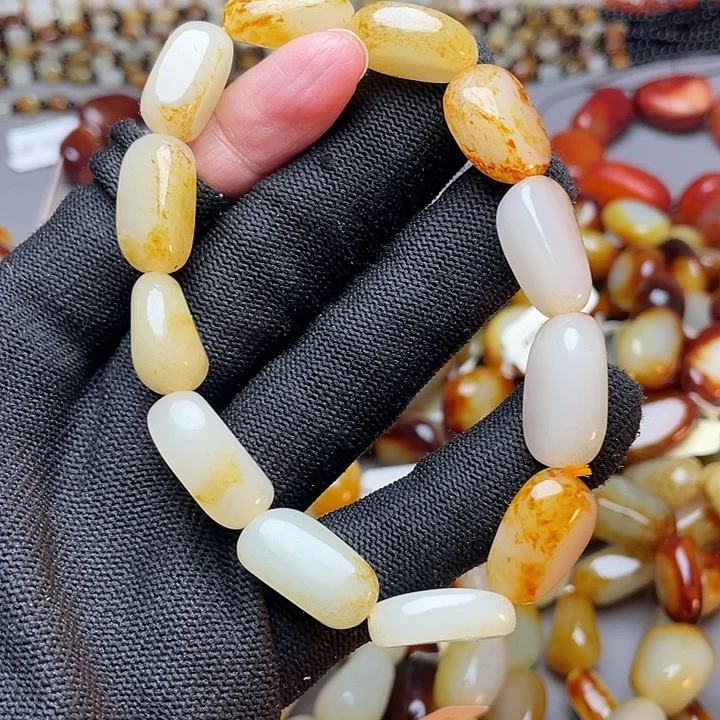 和田玉未镶嵌手链