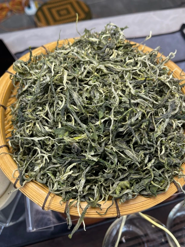 星火推荐～2025头春明前云南高山云雾～青山绿水绿茶