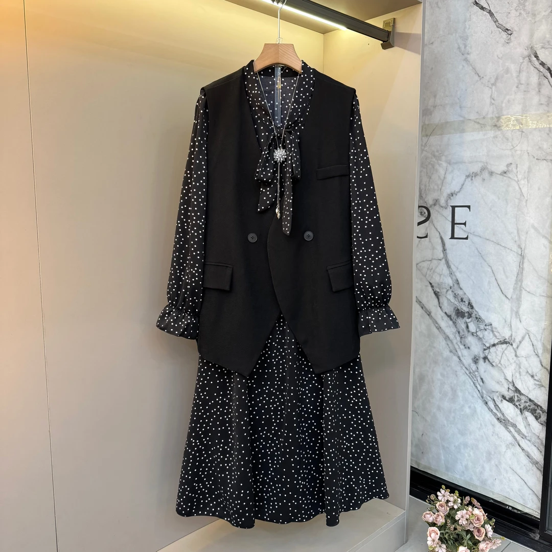 2025秋新款高级显瘦气质洋气显瘦宽松西装马甲+波点裙子663