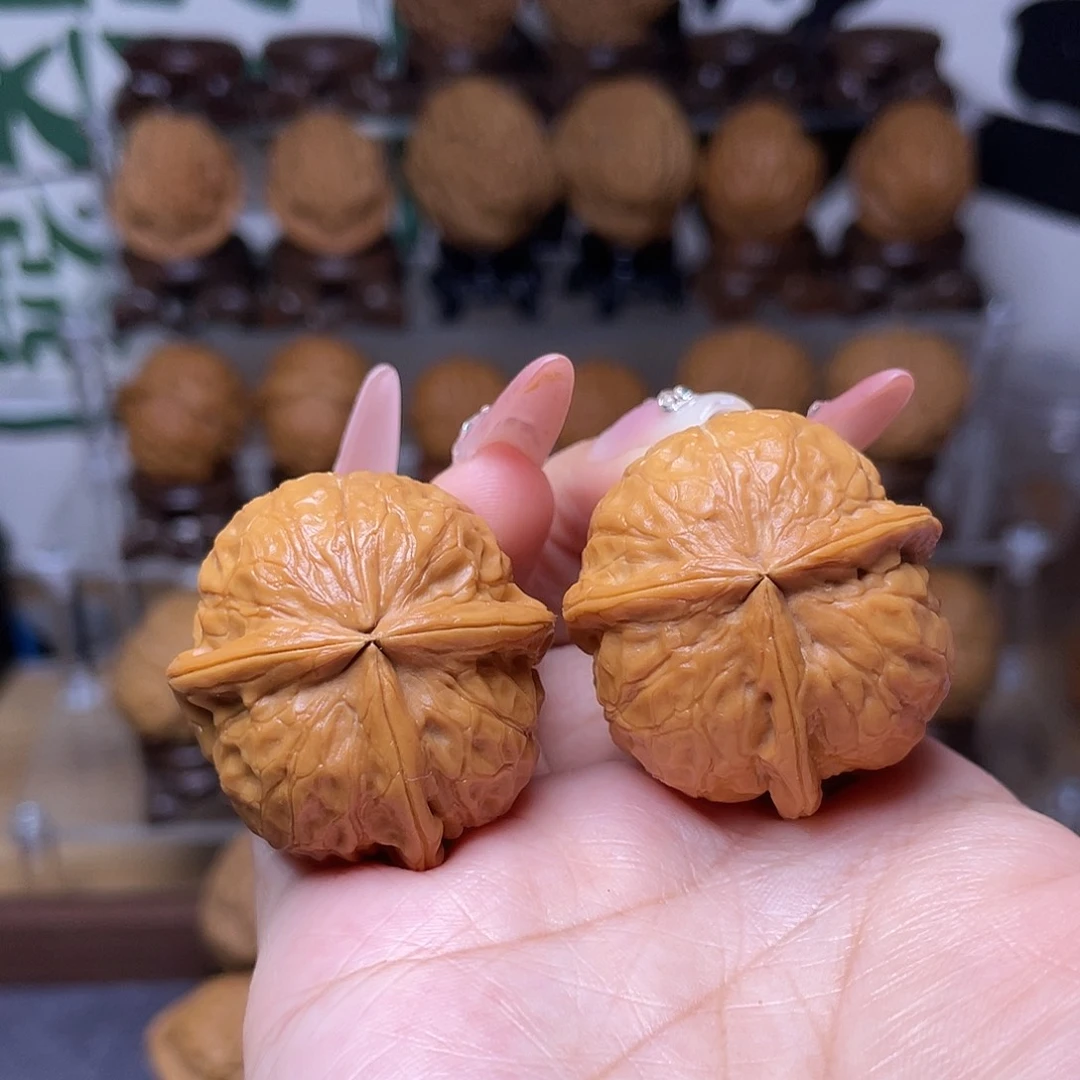 Y***杰把件文玩核桃2……福瓜三棱