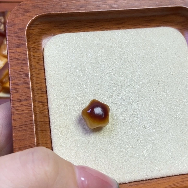 琥珀未镶嵌珠宝奇石星星