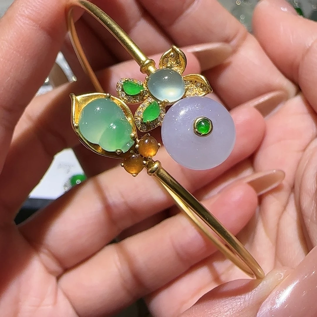 【闪购商品】18K金镶嵌手镯翡翠天然