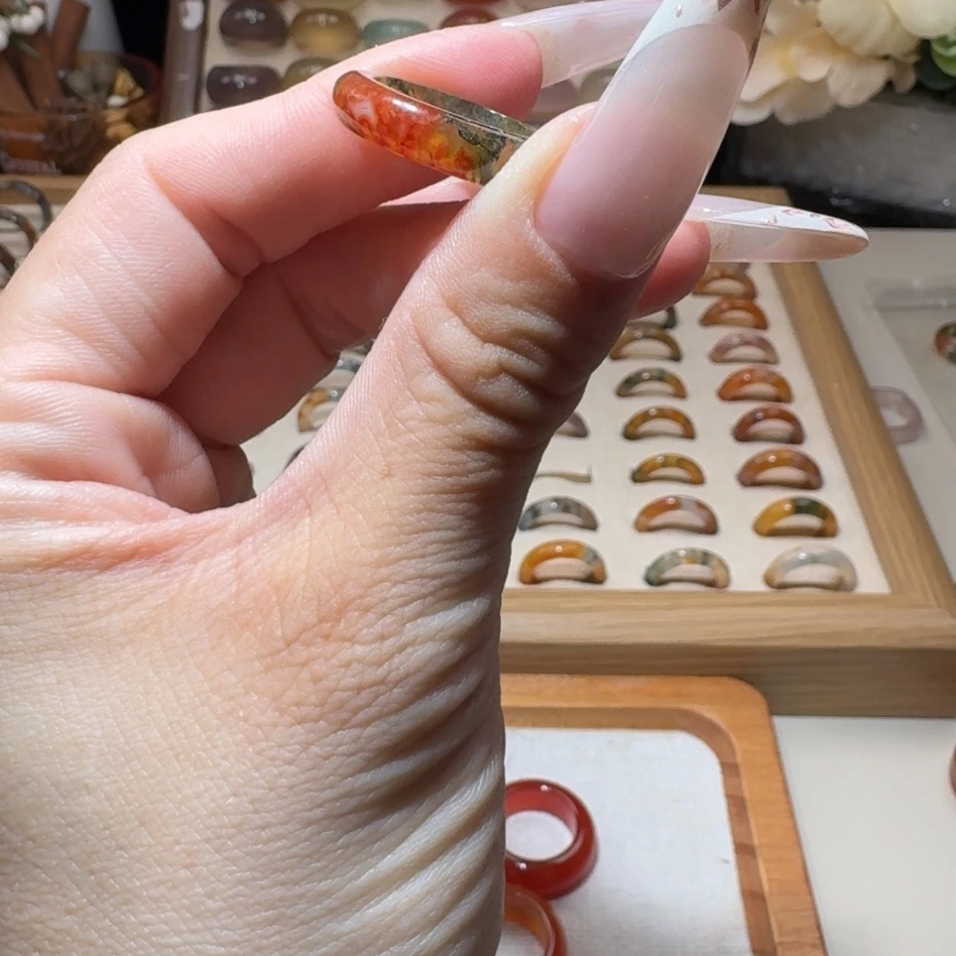 玛瑙/玉髓未镶嵌戒圈港13 直径16.6 微瑕