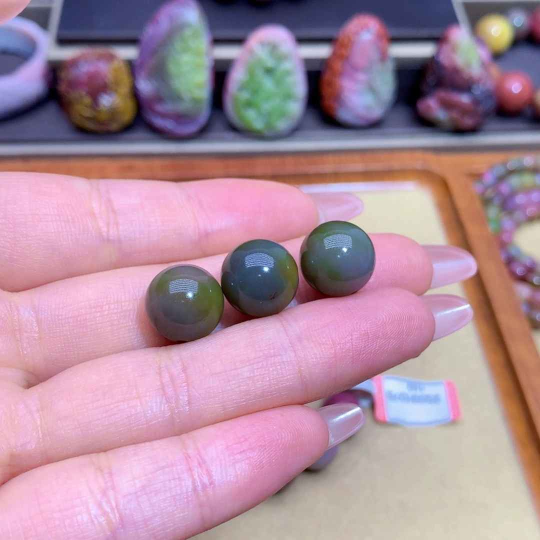 玛瑙未镶嵌挂件盐源