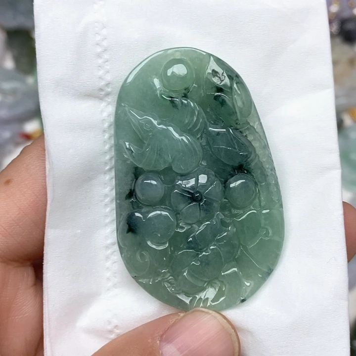 翡翠未镶嵌颈饰44号