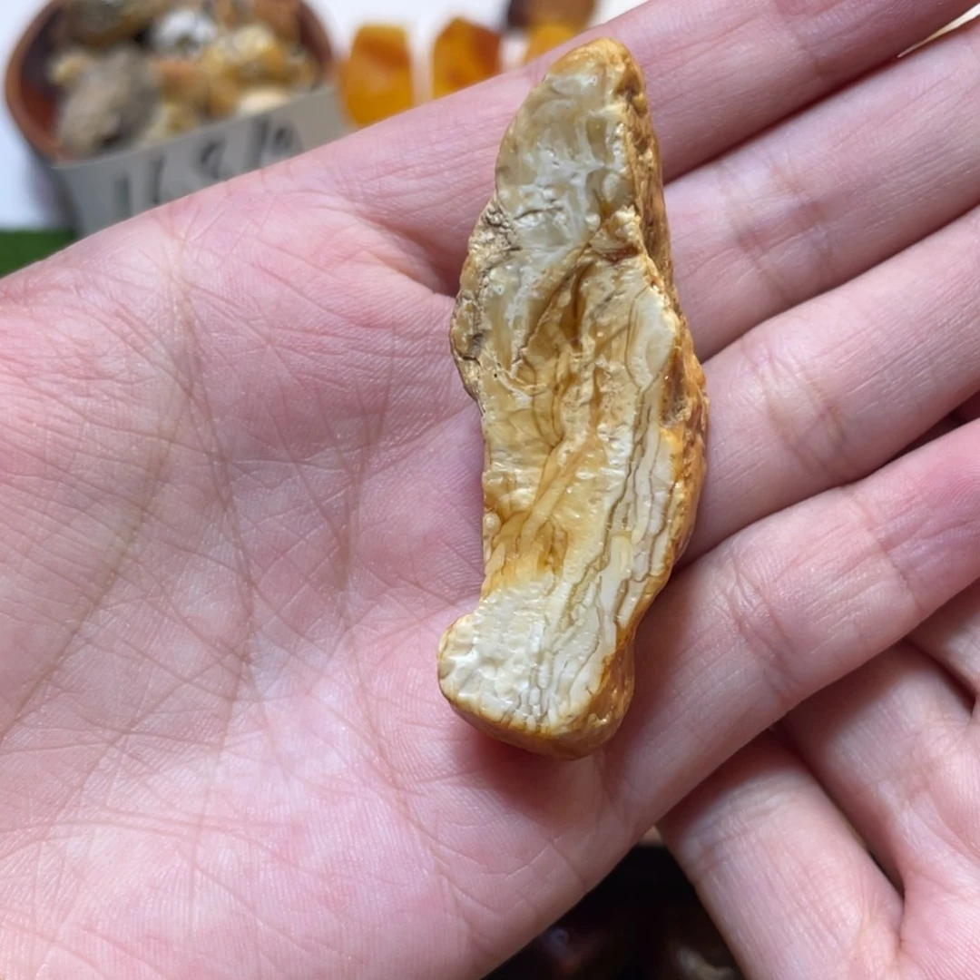 定制琥珀悟**云天然原矿