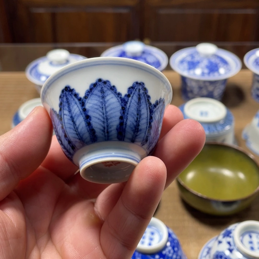 至善雅器蕉叶纹小撇口杯