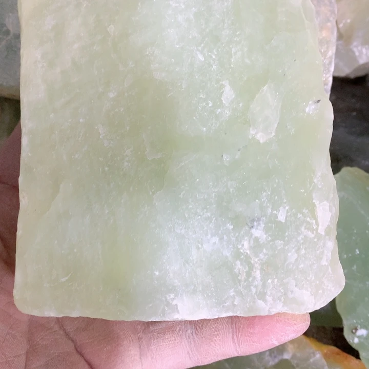 蛇纹石玉未镶嵌珠宝奇石