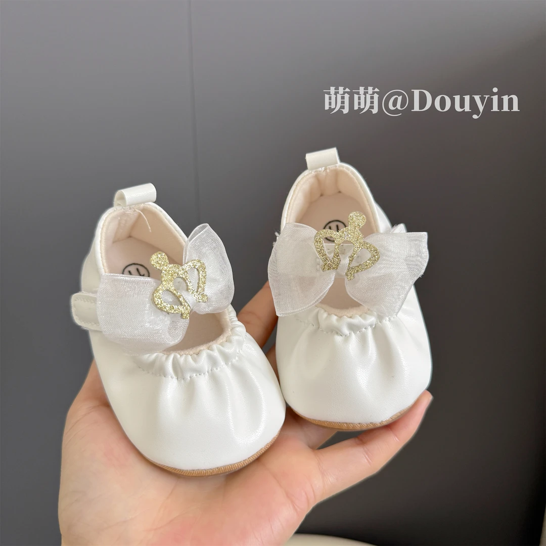 春秋季0-1岁女宝宝透气软底6-12个月软底公主鞋防滑胶底学步鞋