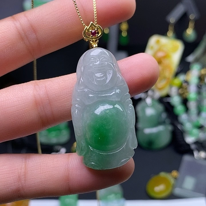 翡翠未镶嵌吊坠(赠链)
