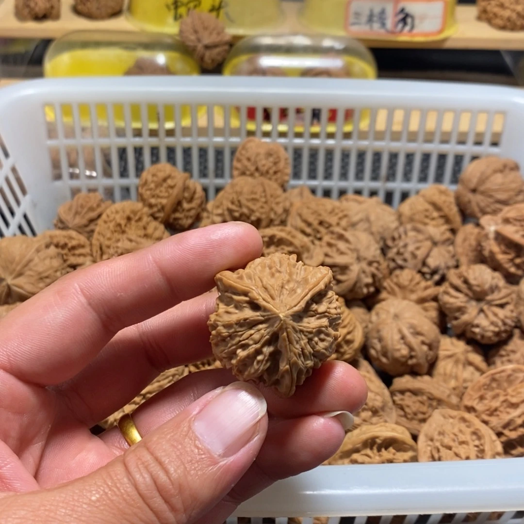 醉***尘吊坠文玩核桃核桃异形