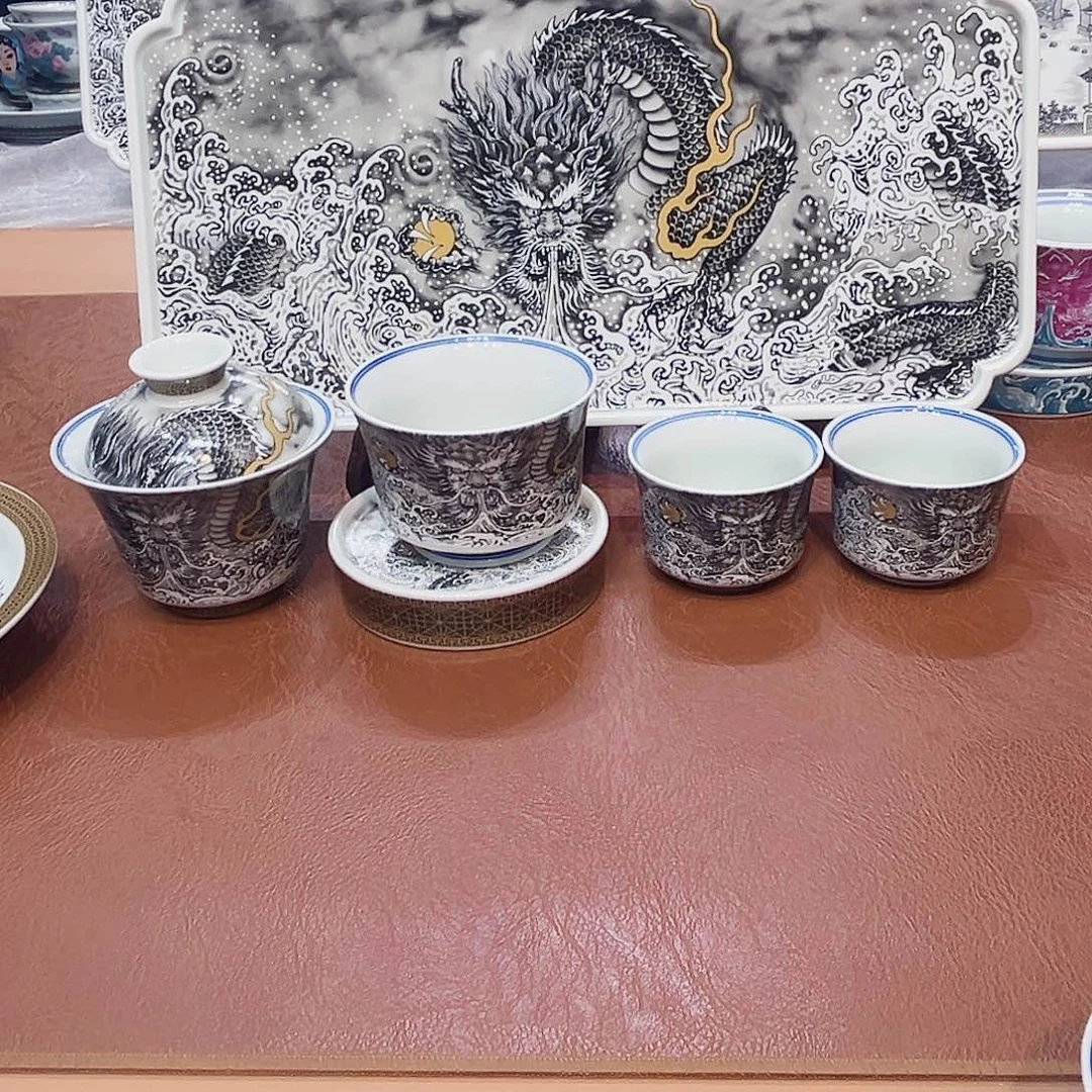 摆件景德镇市在发展现代经济社会