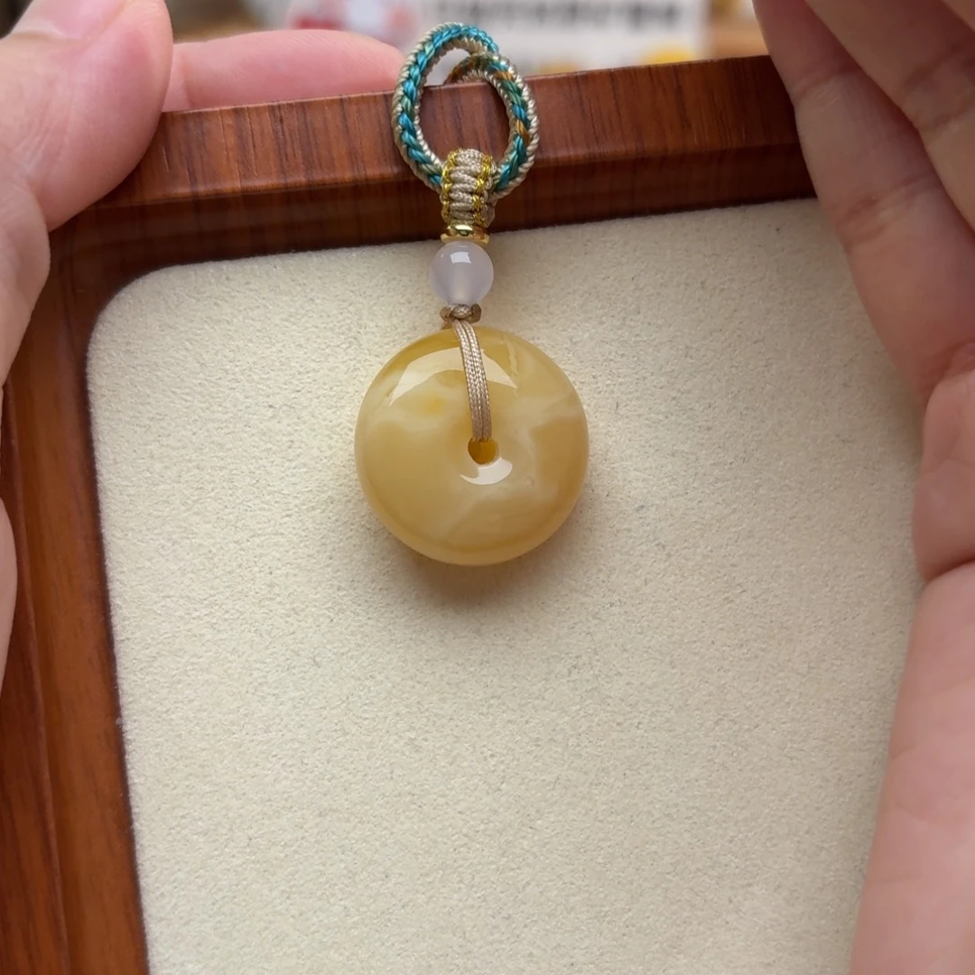 琥珀未镶嵌珠宝奇石68