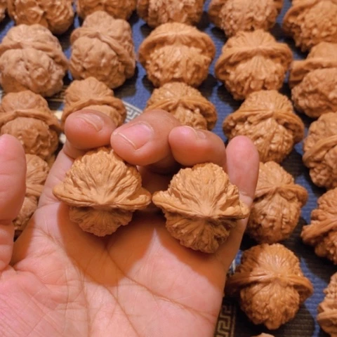 【闪购商品】吊坠文玩核桃京公子36